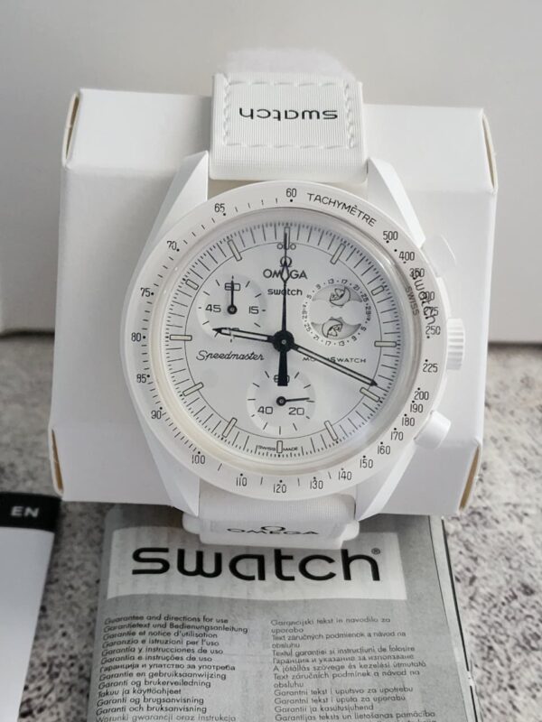 Omega Mooswatch Snoopy 42mm 2024