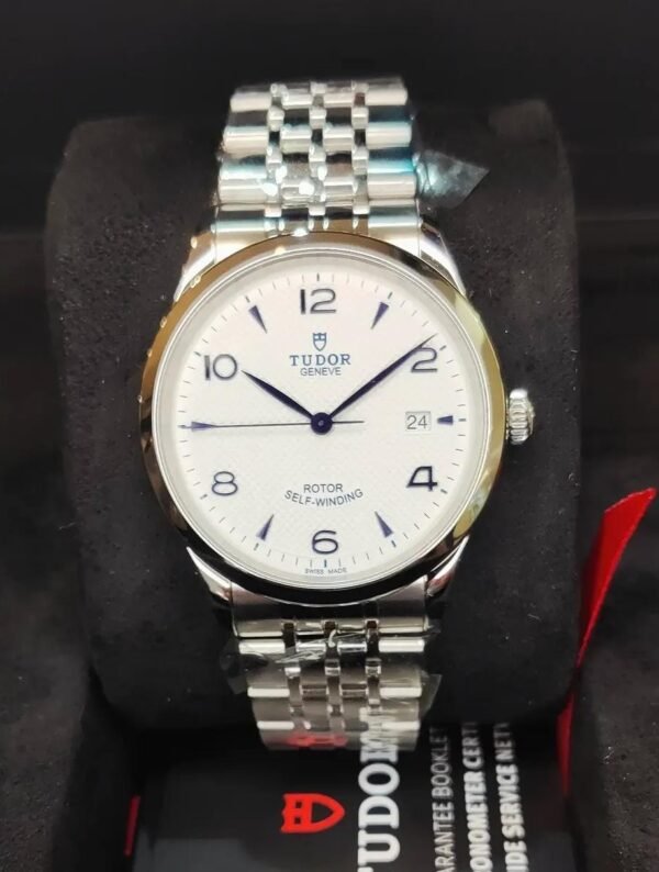 Tudor Smiley 1926 Opaline 39mm 2026